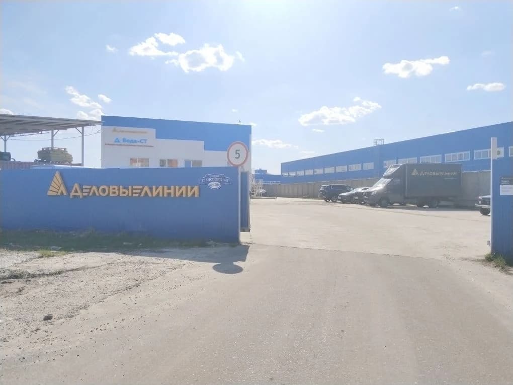 Контейнер и вывоз мусора — работы на площадке клиента
